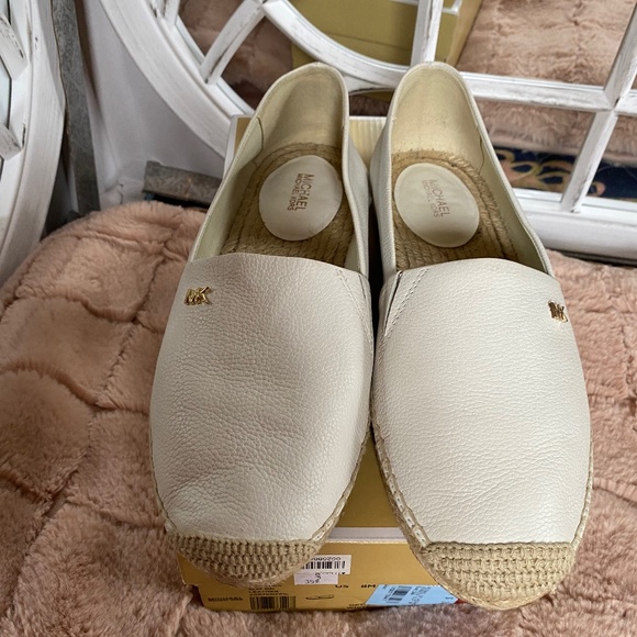 Michael Kors shoes - Picture 1 of 3